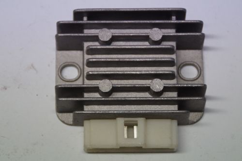 4-takt Spanningsregelaar  4 pins plat